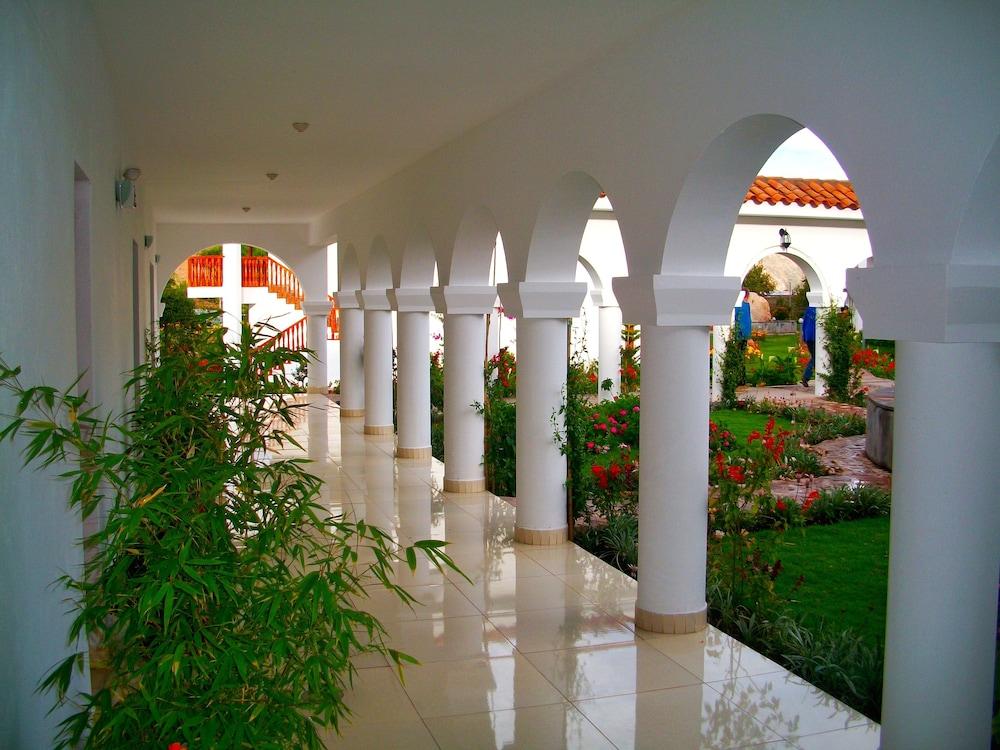 Hotel Agustos Urubamba Eksteriør bilde